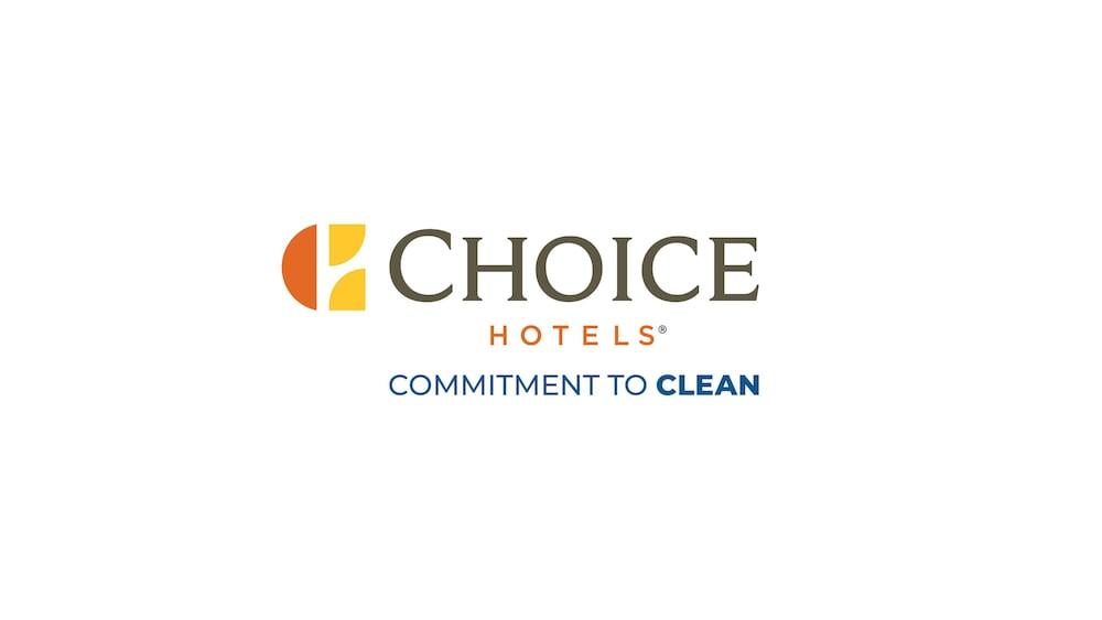 Comfort Suites Canton - Detroit Екстер'єр фото