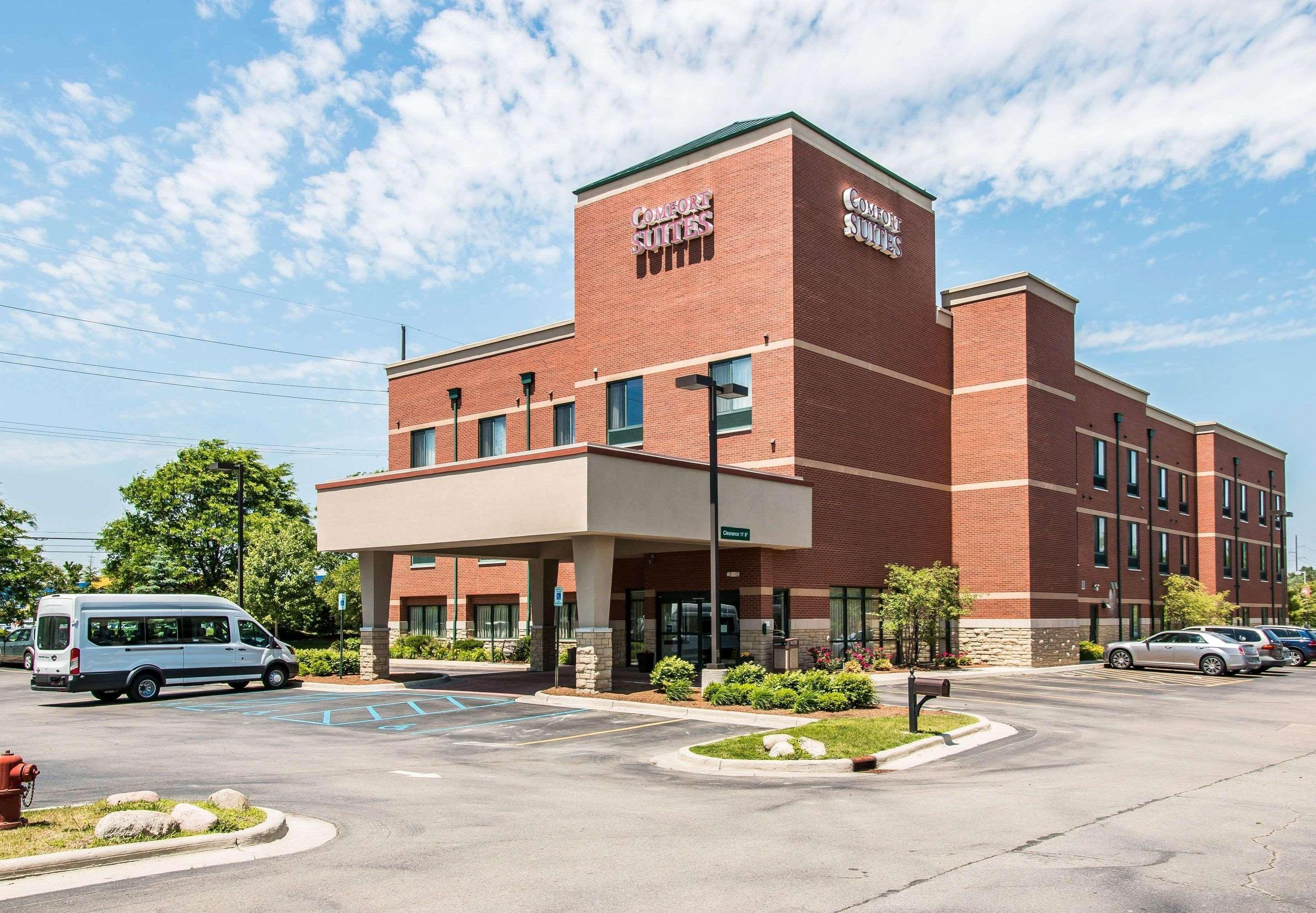 Comfort Suites Canton - Detroit Екстер'єр фото