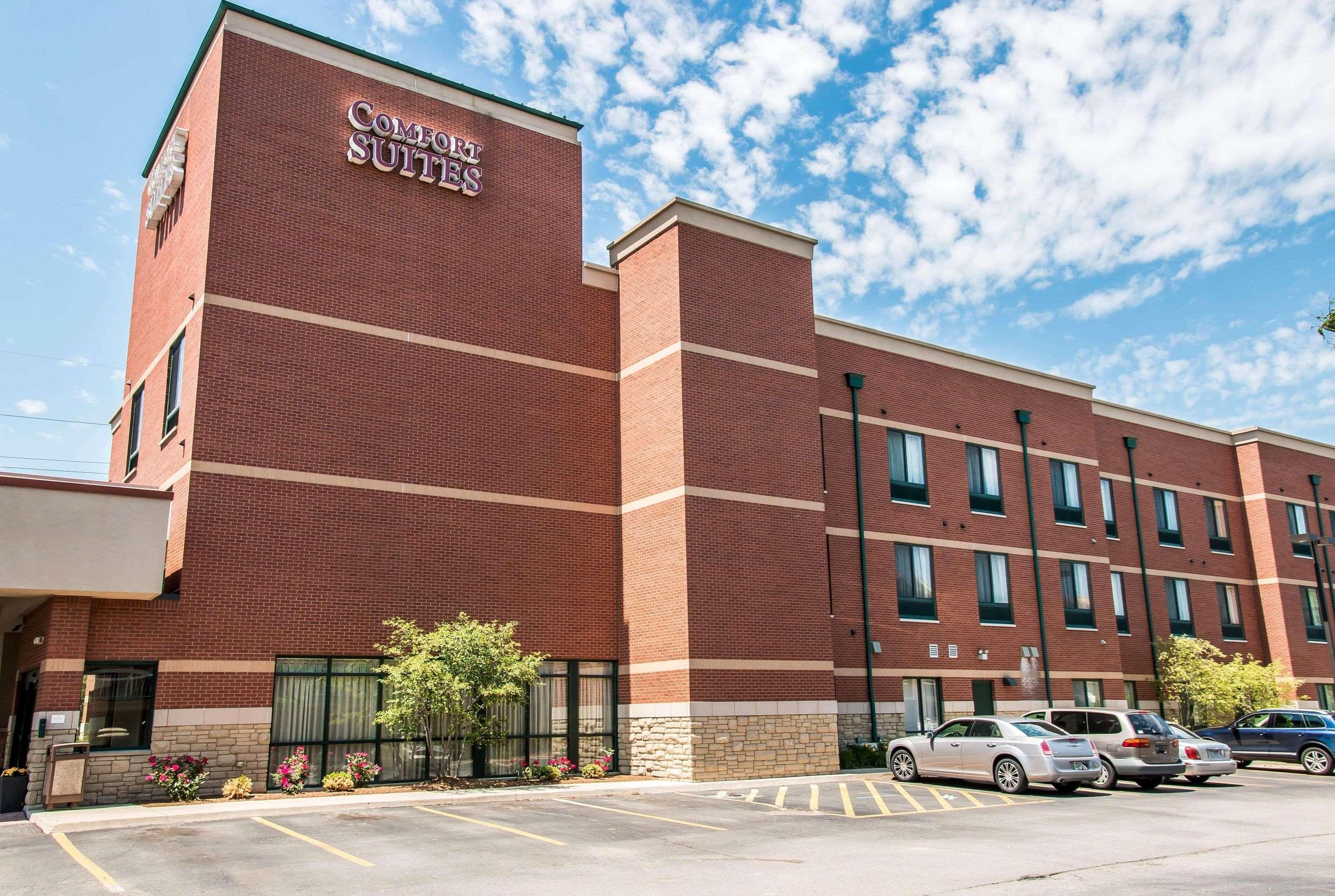 Comfort Suites Canton - Detroit Екстер'єр фото