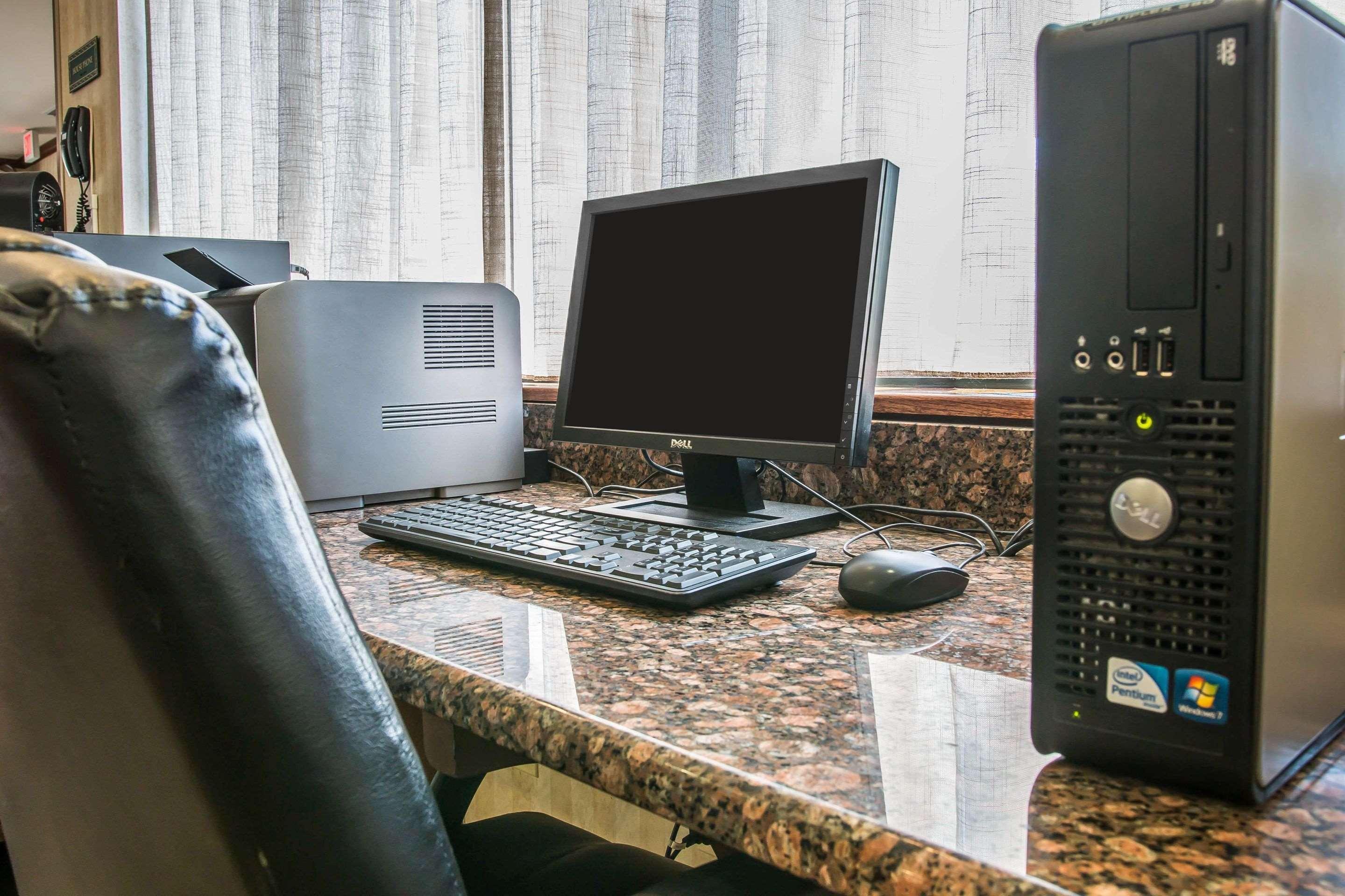Comfort Suites Canton - Detroit Екстер'єр фото