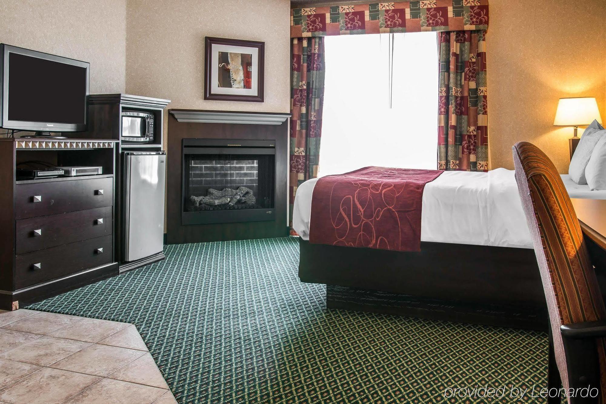 Comfort Suites Canton - Detroit Екстер'єр фото